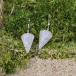 Rose-quartz-earrings-(pyramid)