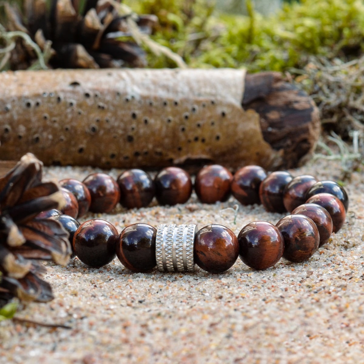 Kates-akis-2-min.jpg Custom context here