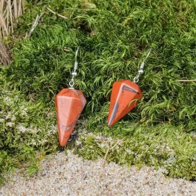 Roter Jaspis Pyramiden Ohrringe
