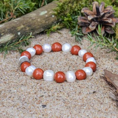 Perlen- und Roter Jaspis Armband